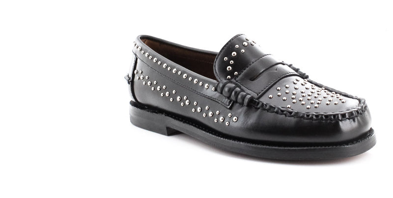 CLASSIC DAN STUDS W BLACK